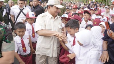 Prabowo Tinjau Sekolah