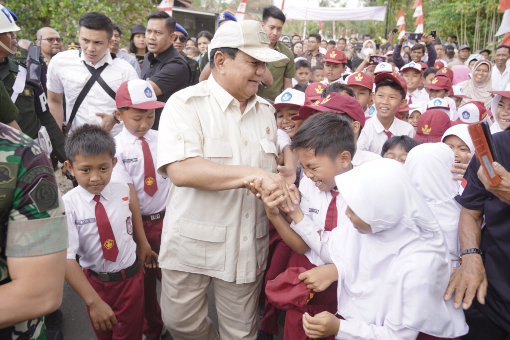 Prabowo Tinjau Sekolah
