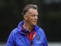 Rumor Louis van Gaal Bakal Latih Timnas Indonesia
