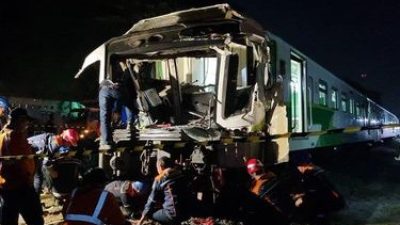 Masinis Ketiduran Kereta