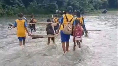 Tambak Kebanjiran Bocah