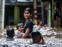 Update Banjir Jakarta Sabtu Siang 5 RT dan 1 Ruas Jalan Masih Tergenang