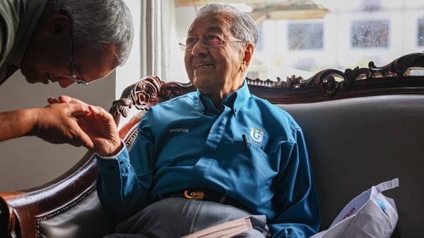 Eks PM Malaysia Mahathir