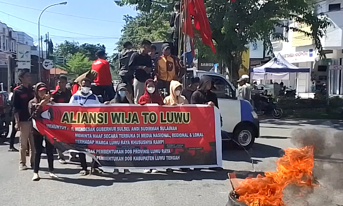 Warga Luwu Utara Long