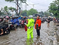 Titik Banjir Jakarta Meluas Siang Ini 52 RT dan 17 Ruas Jalan Terendam