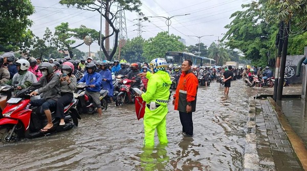 Titik Banjir Jakarta Meluas
