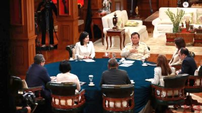 Prabowo Diskusi Bareng Jurnalis