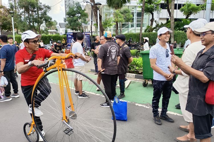 Replika Sepeda Penny Farthing